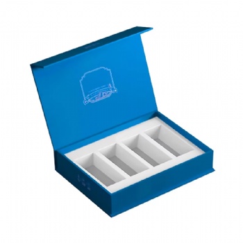  Hot Sell Luxury Cosmetic Gift Box Fashion Make up Lip Gloss Gift Box Custom Logo Cosmetic Packaging Boxes With EVA Foam Insert	