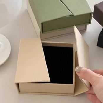 Luxury Recyclable Rigid Cardboard Gift Box Double Door Opening Custom Logo for Earring Necklace Fashion Jewelry Sets Made EVA
